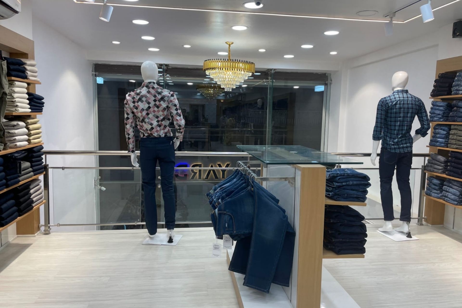 Professional Showroom Interior Designing Services​ In Noida