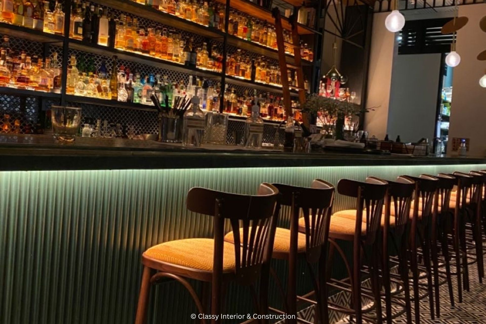 Lounge & Pub Interior Designers in Noida