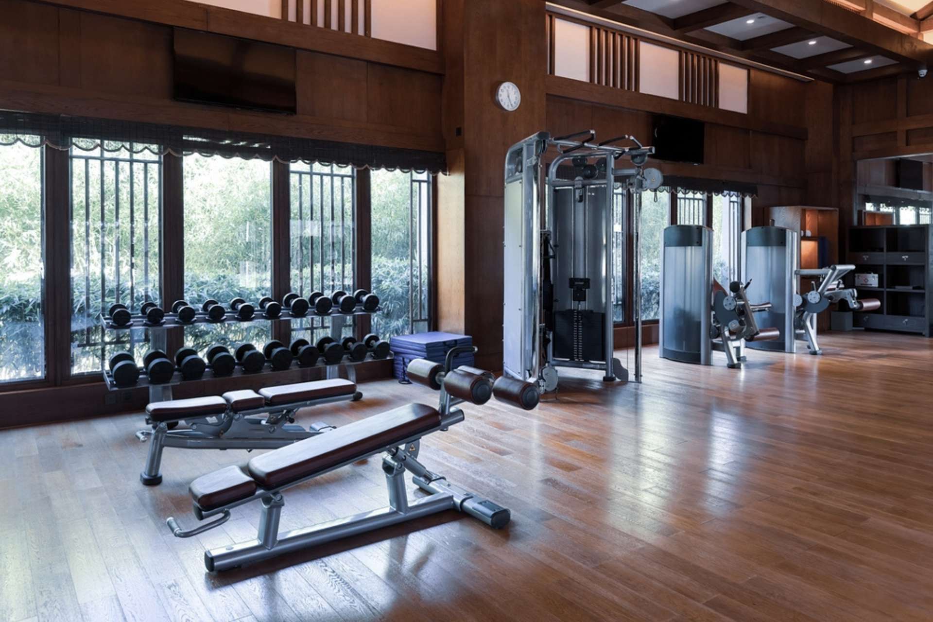 best commercial interior designer Noida